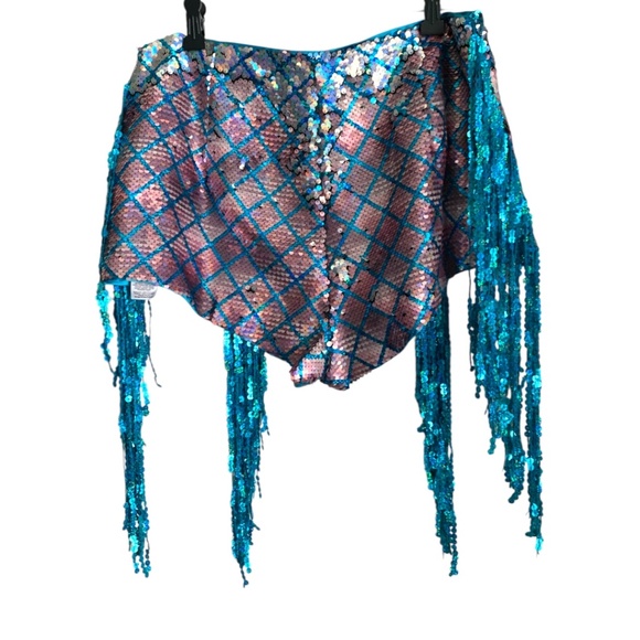 NWT Nasty Gal Premium Mermaid Embellished Sequin Cheeky Fringe Shorts Sz US 8 - Picture 6 of 8